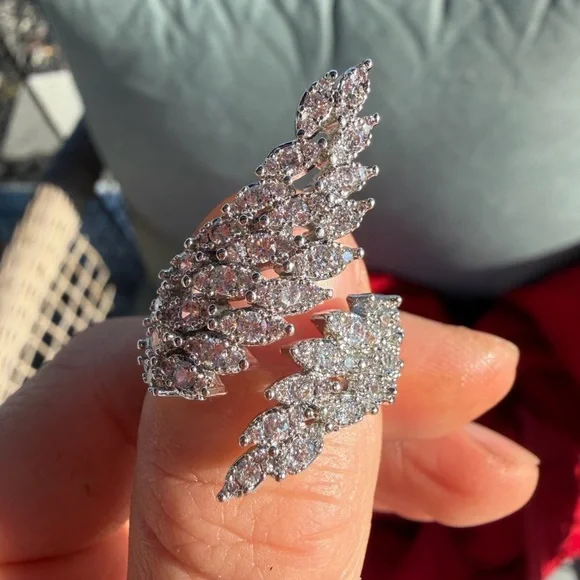 Angel Wings Crystal Burst Wrap Ring – High-Shine Adjustable Jewelry - Picture 8 of 12